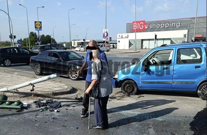 Αυτοκίνητο με οδηγό 90χρονο έπεσε πάνω σε αστικό λεωφορείο (φωτο & video)