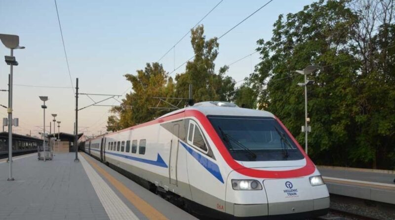 Αδιανόητο: Η Hellenic Train διεκδικεί αποζημιώσεις γιατί έχασε λεφτά μετά την τραγωδία στα Τέμπη